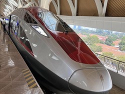 Ada Air Masuk ke Dalam Kereta Whoosh, KCIC Minta Maaf