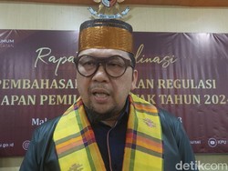 Ketua Komisi II DPR Dorong Batas Usia Capres-Cawapres Direvisi Tapi Lewat UU