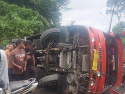 Bus Bawa 45 Pelajar di Tapsel Terbalik Usai Tak Kuat Menanjak, 27 Luka-luka