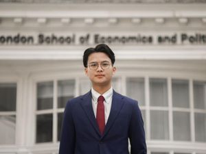 Kisah Mujab, Anak TKI yang Kuliah di London dengan Beasiswa