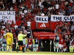 MU Gagal Dibeli Sheikh Jassim, Pengamanan Old Trafford Diperketat