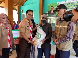 Bupati Bandung Gelontorkan BLT hingga 6.422 Ton Beras di 31 Kecamatan