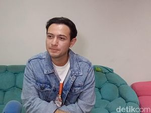 Rifky Balweel Tetap Bagi Waktu untuk Main dengan Anak Meski Sibuk Syuting Rifky Balweel Tetap Bagi Waktu untuk Main dengan Anak Meski Sibuk Syuting