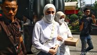 Selebgram Riris Riska Diana Diperiksa KPK 4 Jam, Apa Hasilnya?