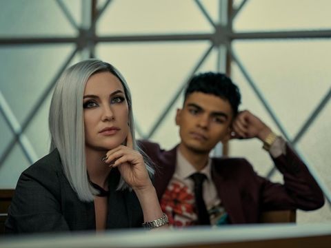 Kate Siegel sebagai Camille L'Espanaye dalam serial The Fall of the House of Usher. (Netflix/Eike Schroter)