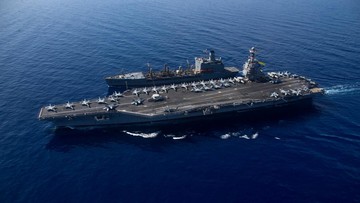 Trump Minta Kapal Induk AS Balik Pakai Teknologi Jadul, Kenapa?