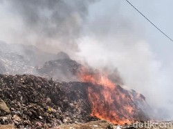 TPA Sampah Troketon Pedan Klaten Terbakar