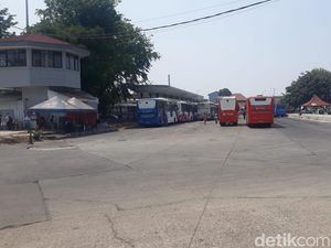Masih Ada Penghuni Liar, Begini Kondisi Terminal Pulogadung yang Sedang Dirombak Masih Ada Penghuni Liar, Begini Kondisi Terminal Pulogadung yang Sedang Dirombak