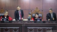 Tok! MK Tolak Permohonan PSI Tentang Batas Usia Capres-Cawapres