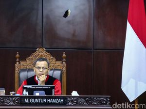 Satu Hakim Beda Pendapat soal Putusan MK Tolak Gugatan Batas Usia