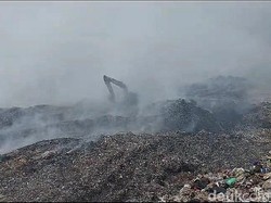 Pemkot Bandar Lampung Targetkan Api di TPA Bakung Padam Total dalam 2 Hari