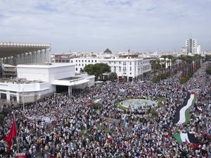 Warga Maroko Tumpah Ruah di Jalan Dukung Palestina
