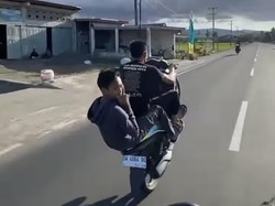 Viral 2 Pemotor di Soppeng Freestyle di Jalanan, Polisi Cari Pelaku