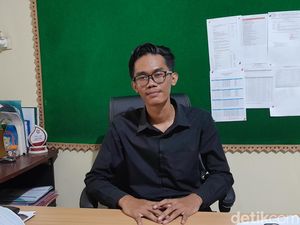 Gugat Gibran, Almas Sebut Habis Biaya Rp 10 Juta Saat Ajukan Uji Materi ke MK Gugat Gibran, Almas Sebut Habis Biaya Rp 10 Juta Saat Ajukan Uji Materi ke MK