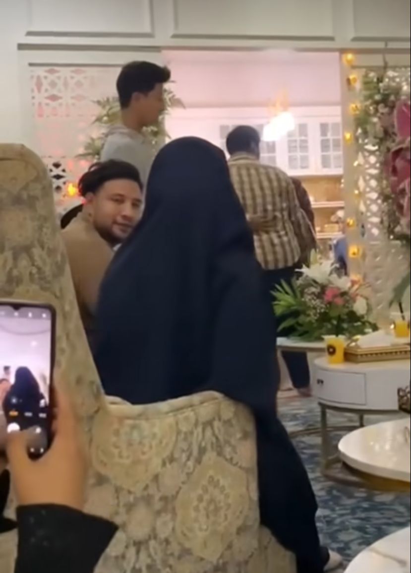 Ammar Zoni dan Irish Bella