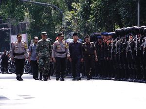 19.475 Polisi Dikerahkan Jaga Keamanan Pemilu 2024 di Jabar