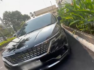 Penampakan Kondisi Mobil Baim Wong Usai Menabrak Tembok Gedung Parkir