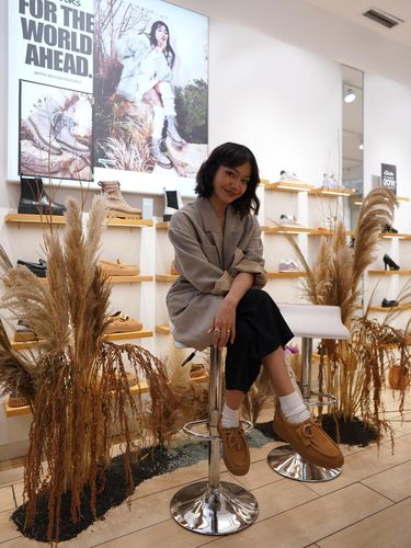 Clarks, Fatthia Izzati