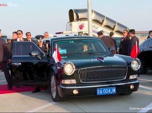 Mobil Mewah China Jemput Jokowi di Beijing Mobil Mewah China Jemput Jokowi di Beijing