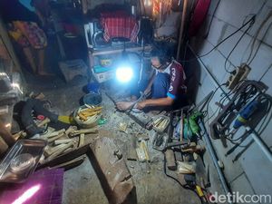 Keren, Pengrajin Ini Sulap Tulang Kaki Sapi Bekas Mie Kocok Jadi Kerajinan Keren, Pengrajin Ini Sulap Tulang Kaki Sapi Bekas Mie Kocok Jadi Kerajinan