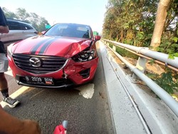 Kecelakaan Beruntun di Tol Sedyatmo Arah Bandara Soetta, 2 Mobil Rusak
