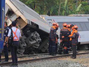 Dampak Kecelakaan di Sentolo, 9 Perjalanan KA Batal-9 Putar Jalur Dampak Kecelakaan di Sentolo, 9 Perjalanan KA Batal-9 Putar Jalur