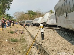 Kesaksian Penumpang saat Ekor KA Argo Semeru Ditabrak Argo Wilis