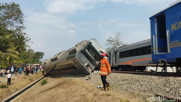 Potret KA Argo Semeru-KA Argo Wilis yang Tabrakan di Sentolo Kulon Progo