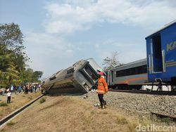 Kesaksian Penumpang Saat KA Argo Semeru Anjlok Lalu Ditabrak Argo Wilis