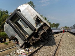 Momen 10 Menit Mencekam KA Argo Semeru Anjlok lalu Ditabrak KA Argo Wilis