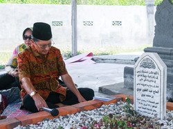 Kunker di Gorontalo, Waka MPR Ziarah ke Makam Pendiri Ponpes Salafiyah