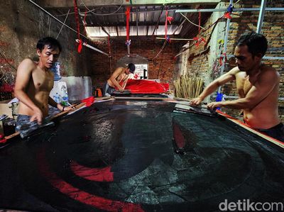 Mengintip Kesibukan Usaha Sablon dan Atribut Parpol Jelang Pemilu 2024