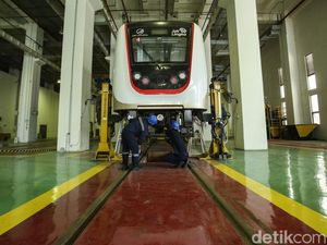 Hari Ini Jokowi Groundbreaking Proyek LRT Velodrome-Manggarai