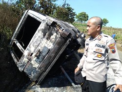 Curi Alpukat 3 Karung di Semarang, 2 Pria Diamankan-Mobil Dibakar Massa