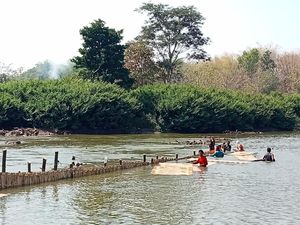 PDAM Wonogiri Bangun Bendungan Darurat di Bengawan Solo Demi Pasokan Air PDAM Wonogiri Bangun Bendungan Darurat di Bengawan Solo Demi Pasokan Air