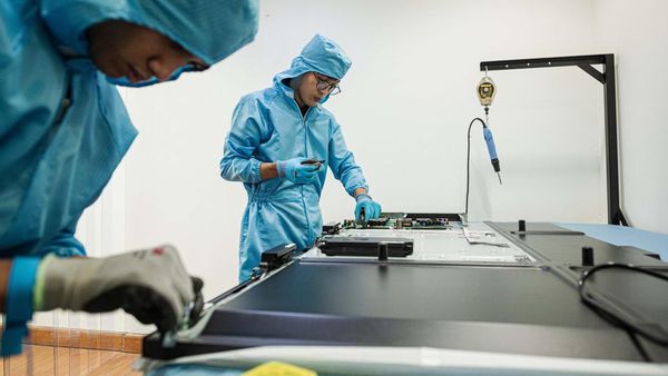 Intip Perakitan Maxhub V6 Classic Series di Indonesia