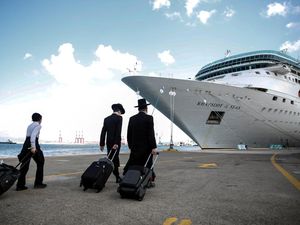 1.500 Turis Yahudi Dievakuasi dari Israel Naik Kapal Pesiar Mewah