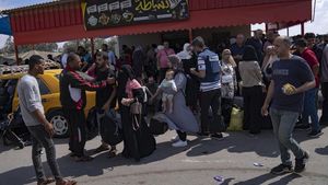 Potret Warga Palestina Padati Perbatasan Rafah-Mesir Saat Gaza Membara