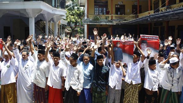 Sambut Putusan MK, Santri Pecinta Gibran Gelar Istigotsah