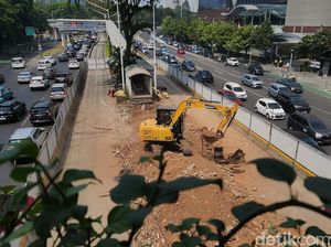 Siap Berubah Wajah, Halte TransJ Benhil Dibongkar Siap Berubah Wajah, Halte TransJ Benhil Dibongkar