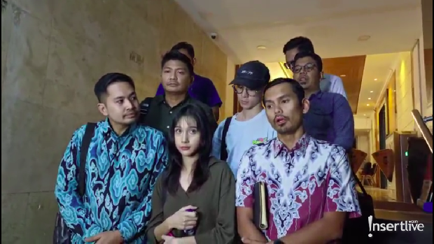 Tenri Anisa dan kuasa hukunya
