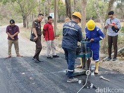 Proyek Jalan Aspal Rp 1,6 M Desa Sugihwaras Bojonegoro Diusut Kejari