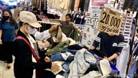 Pedagang Thrifting Pasar Senen Dibuat Ketar-ketir Oleh Purbaya Pedagang Thrifting Pasar Senen Dibuat Ketar-ketir Oleh Purbaya