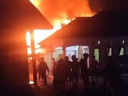 Asrama Ponpes Putri di Cianjur Ludes Dilalap Api