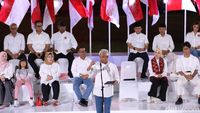 Ganjar-Mahfud MD Kompak Serba Putih di Deklarasi Bakal Capres-Cawapres
