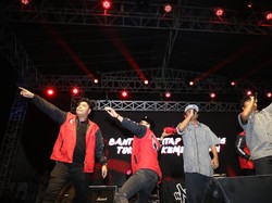 Gelar Pesta Rakyat di Jakarta Utara, Relawan Ganjar Gaet NDX-Dewi Perssik