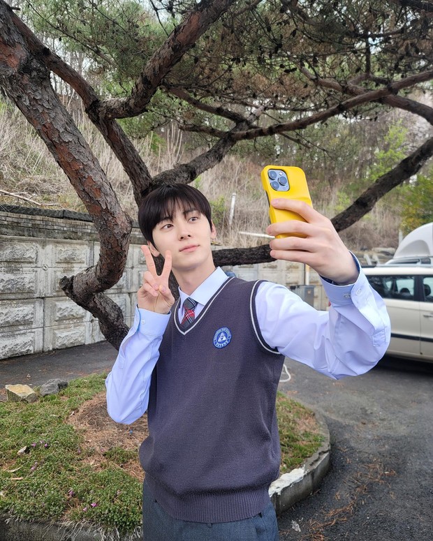 Hwang Minhyun/ Foto : instagram.com/optimushwang