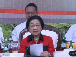 Guyonan Megawati ke Mahfud Md: Saya Turun Jabatan, Bapak Meroket