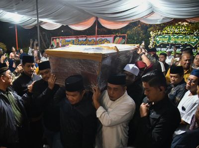 Mantan Gubernur Sumut Syamsul Arifin Meninggal Dunia