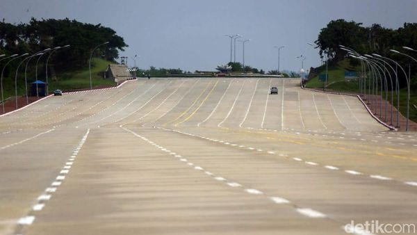 Menyusuri Kota Hantu di Naypyidaw Myanmar